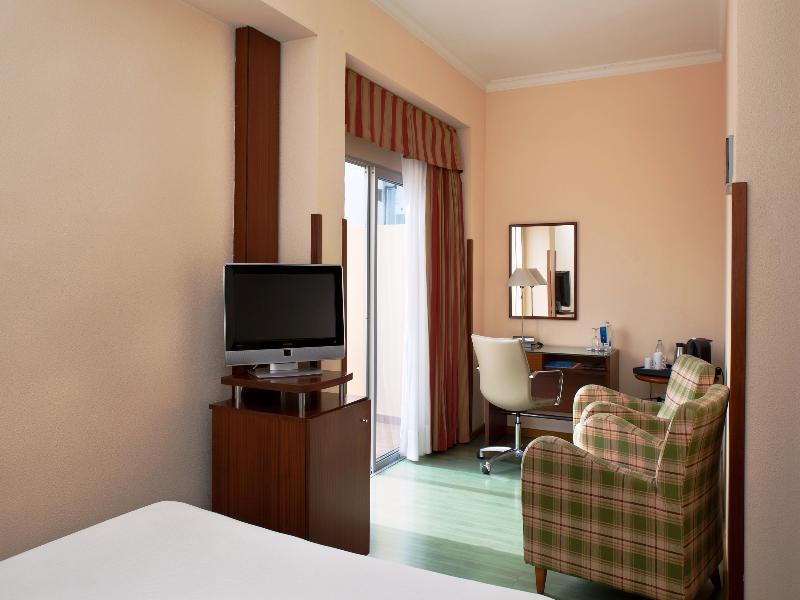 Nh Las Palmas Playa Las Canteras Exterior photo