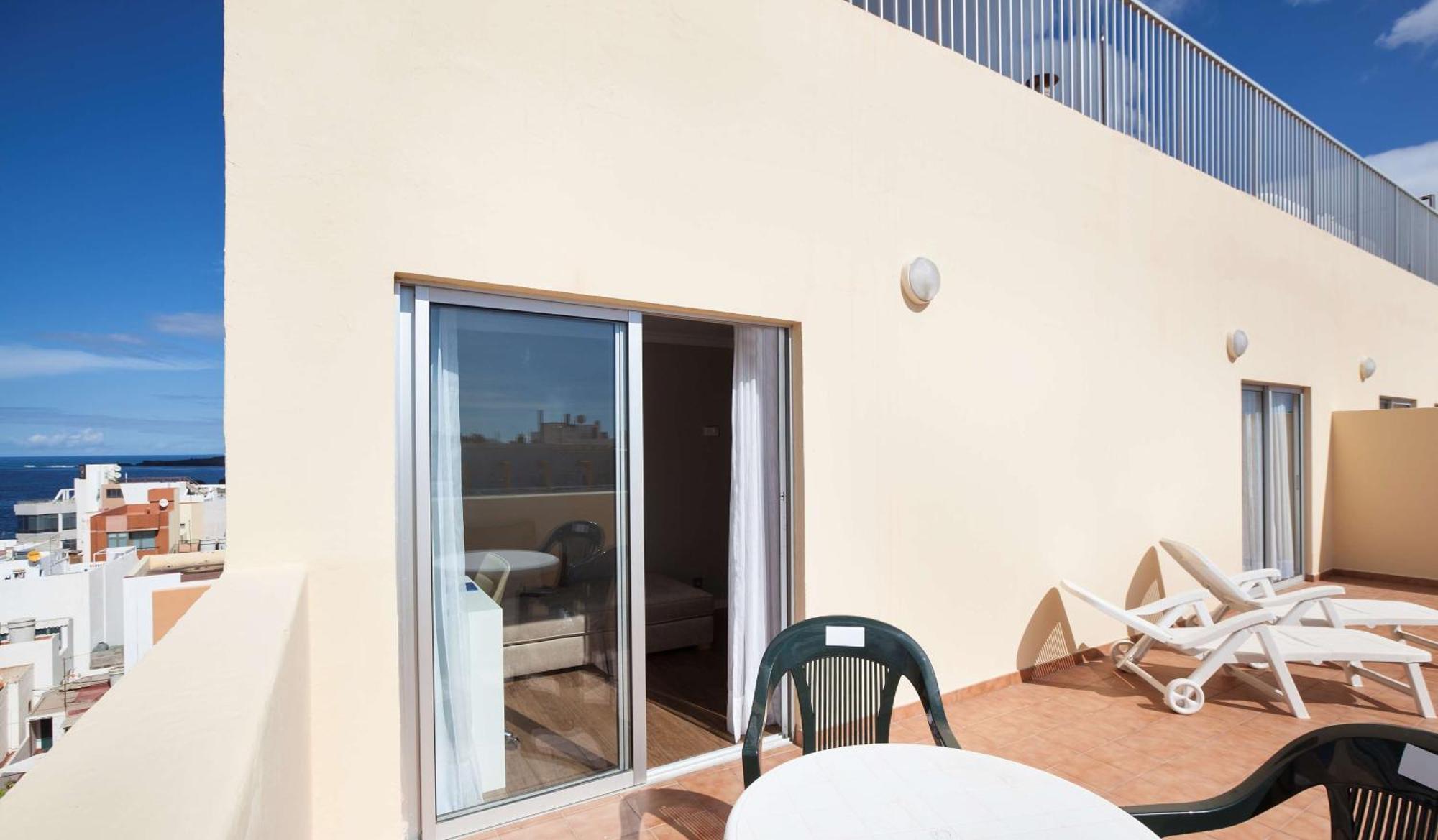 Nh Las Palmas Playa Las Canteras Exterior photo