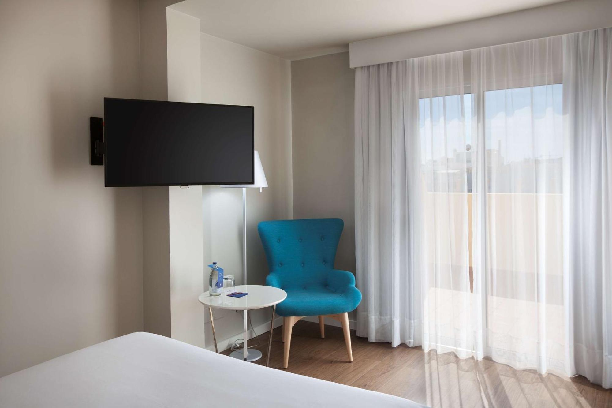Nh Las Palmas Playa Las Canteras Exterior photo
